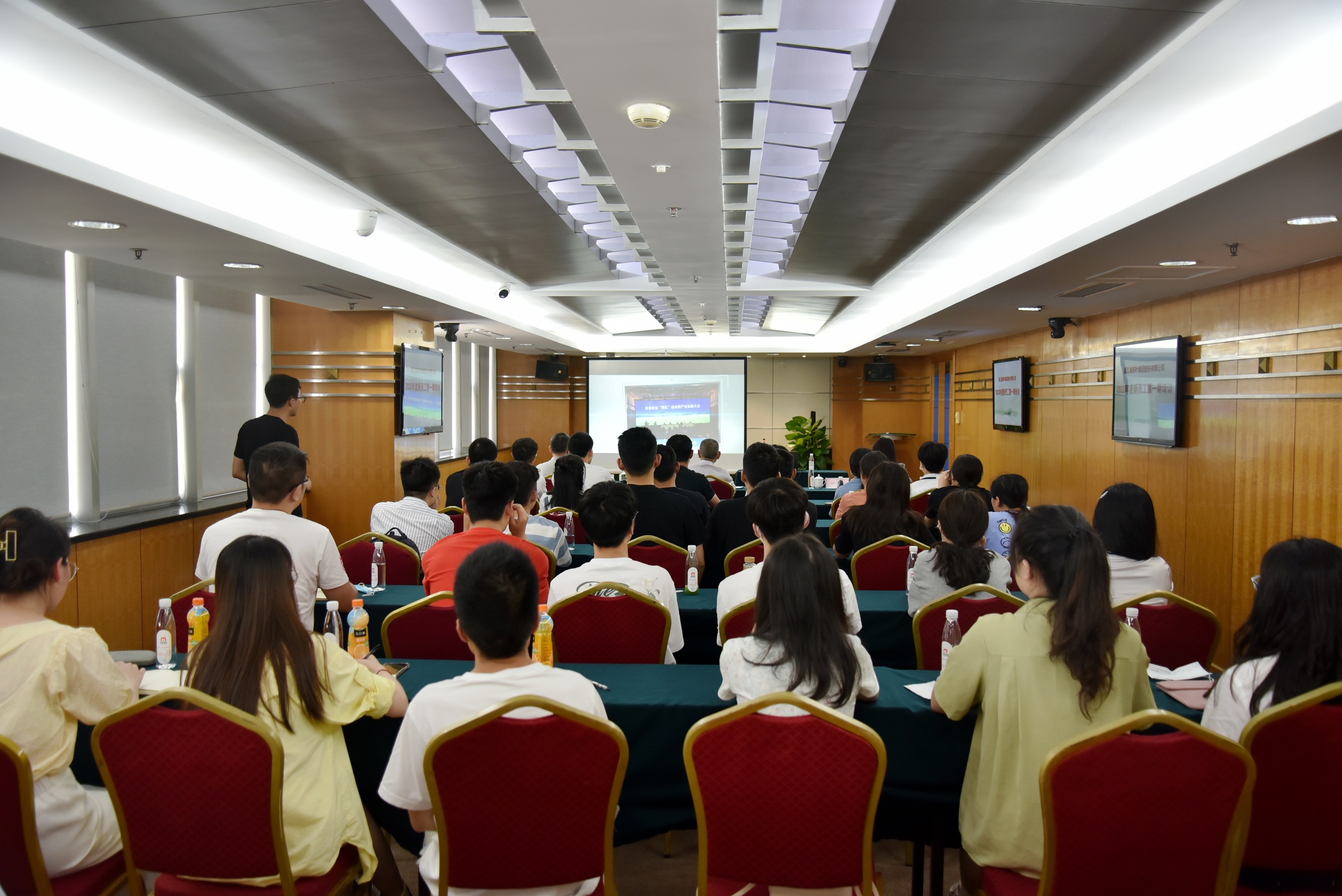 以梦为马，不负韶华——尊龙凯时(中国)人生就是搏!集团2022年度新员工第一期培训活动圆满结束